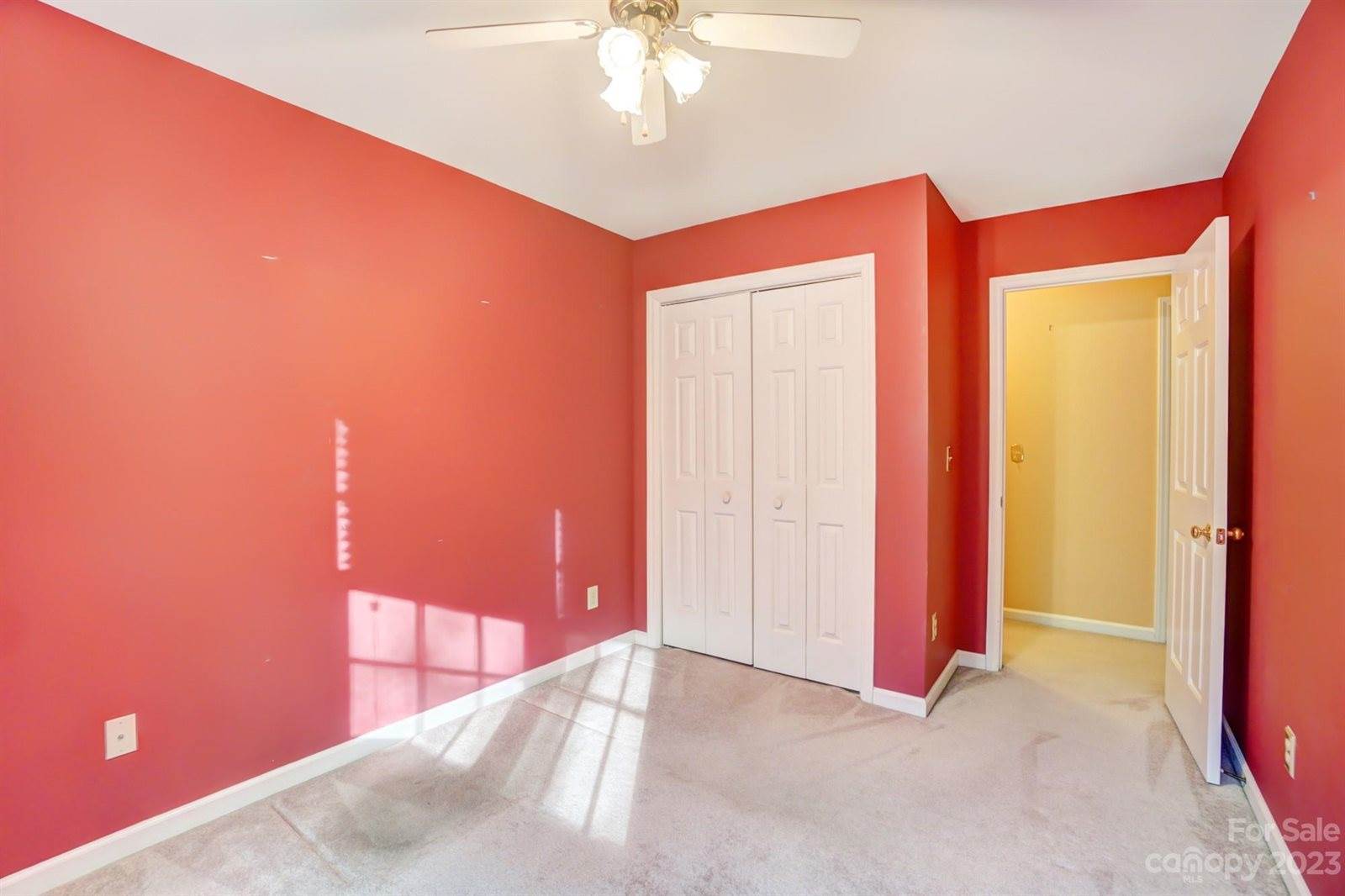 2800 Oxborough Drive, Matthews, NC 28105