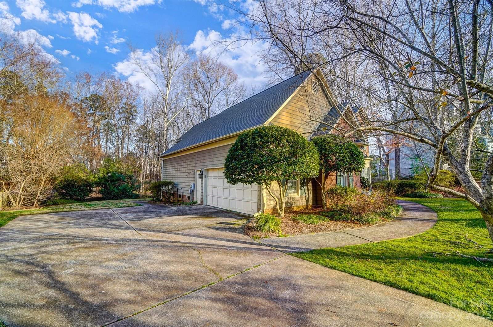 2800 Oxborough Drive, Matthews, NC 28105