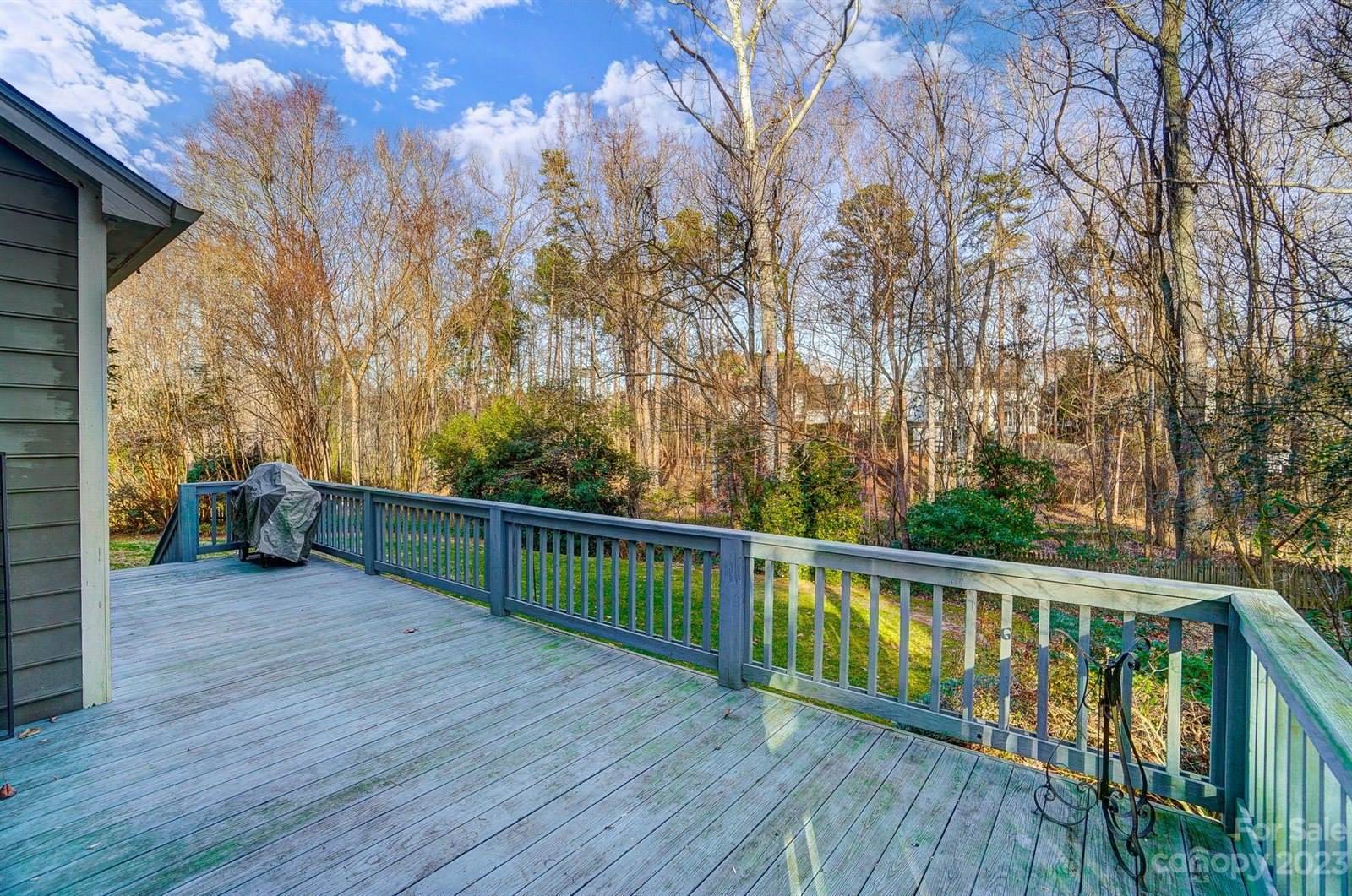 2800 Oxborough Drive, Matthews, NC 28105