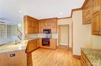 2800 Oxborough Drive, Matthews, NC 28105