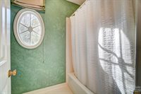 2800 Oxborough Drive, Matthews, NC 28105