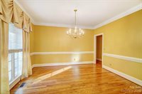 2800 Oxborough Drive, Matthews, NC 28105