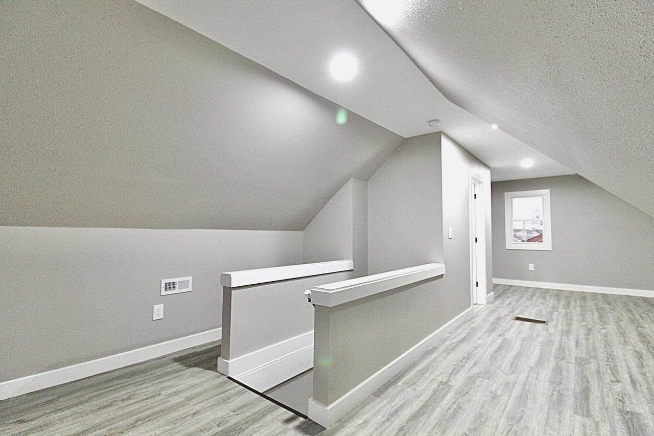 3213 S 6th STREET, Milwaukee, WI 53215