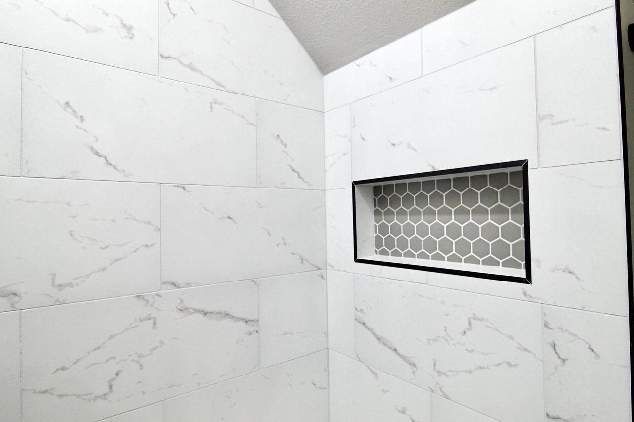 3213 S 6th STREET, Milwaukee, WI 53215