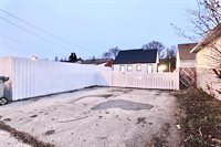 3213 S 6th STREET, Milwaukee, WI 53215