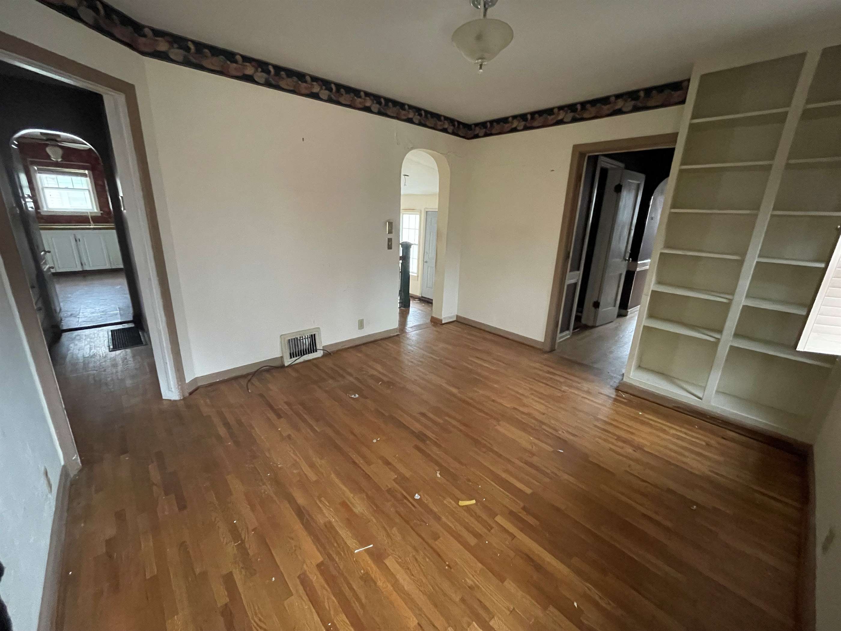 208 S Bleckley Dr, Wichita, KS 67218