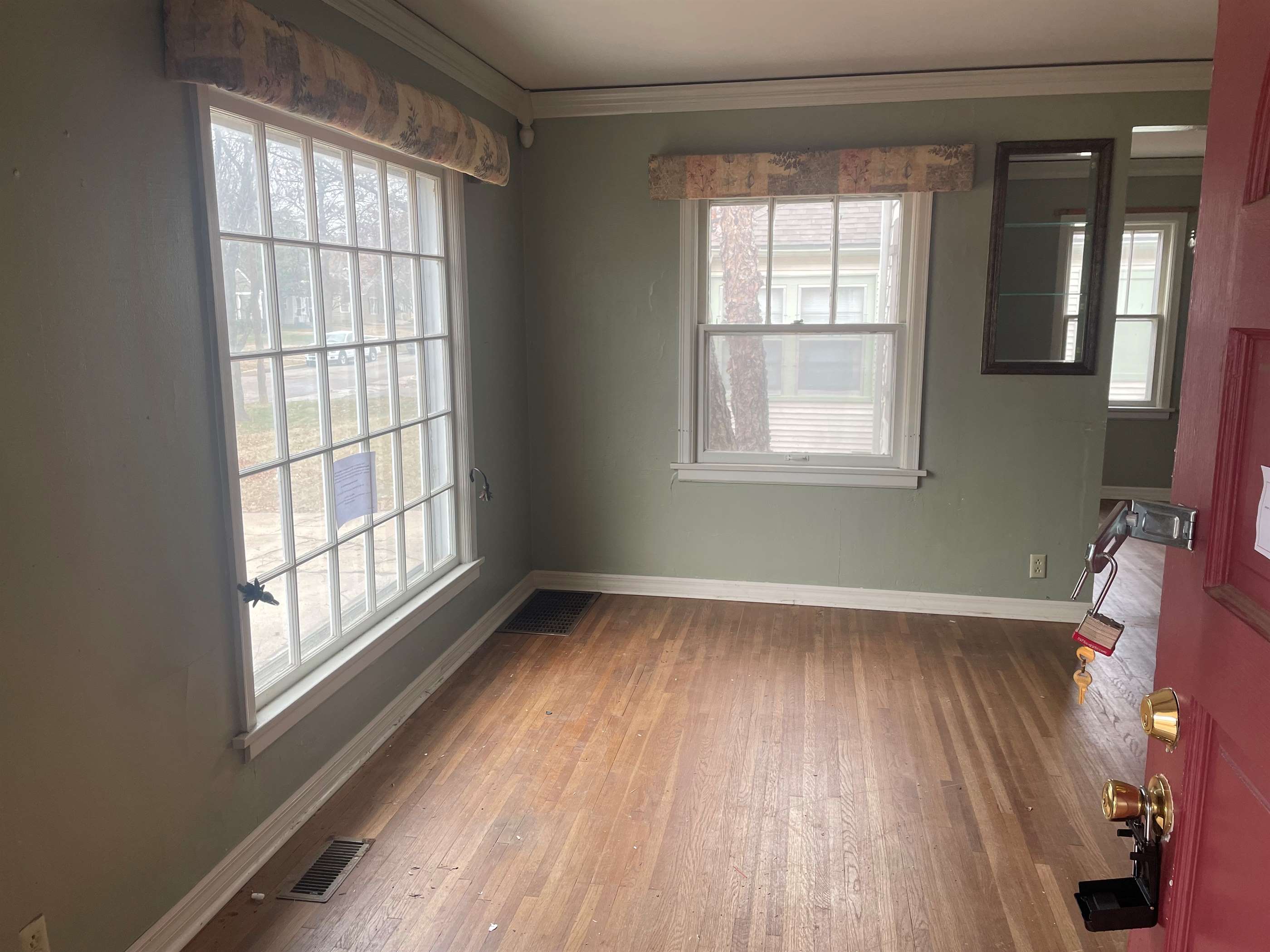 208 S Bleckley Dr, Wichita, KS 67218