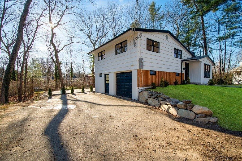 12 Mayfair St, Norwood, MA 02062