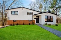 12 Mayfair St, Norwood, MA 02062