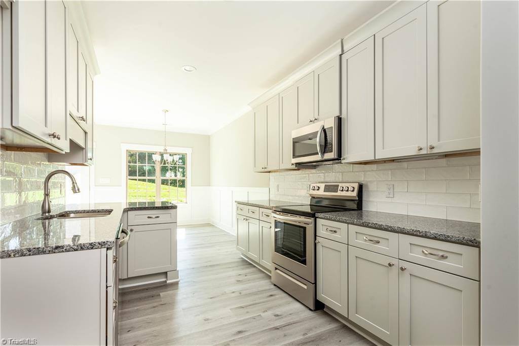 305 Kingsfield Forest Drive, Archdale, NC 27263