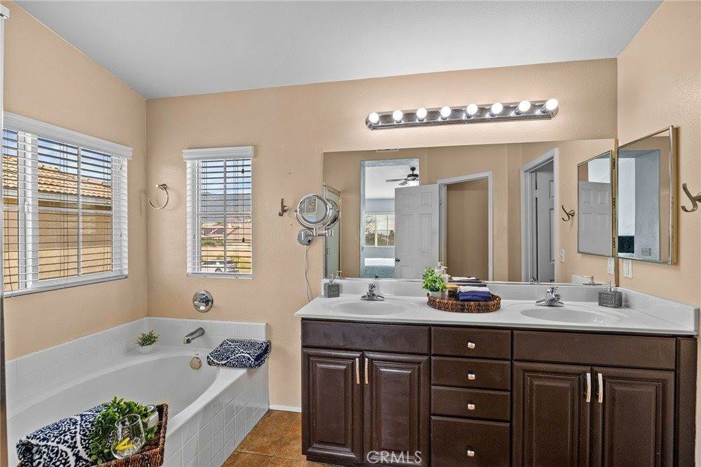 16575 Pismo Way, Fontana, CA 92336