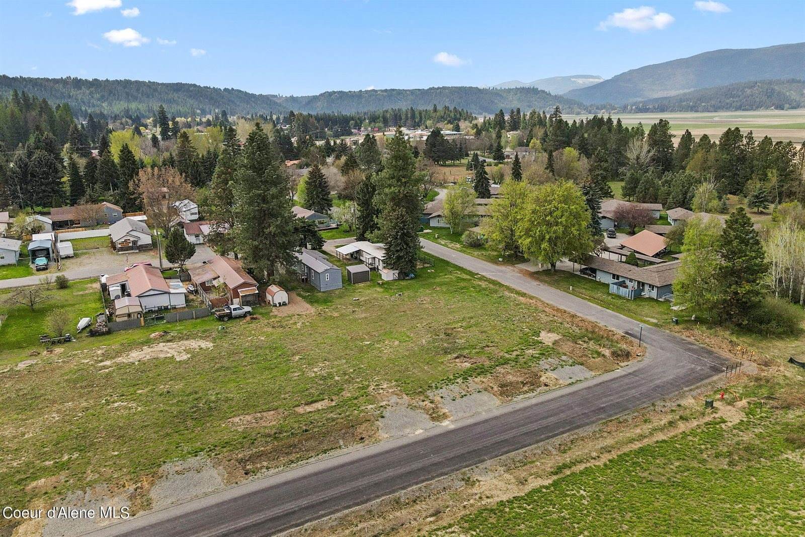 6860 Selkirk St, Bonners Ferry, ID 83805