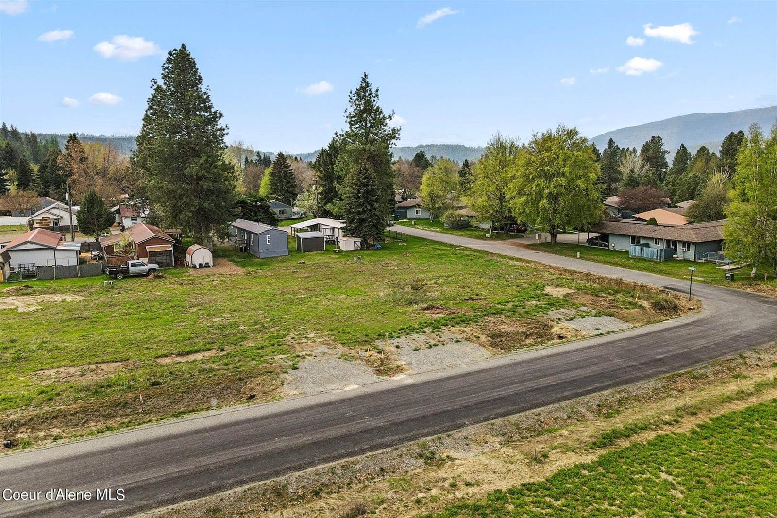 6860 Selkirk St, Bonners Ferry, ID 83805