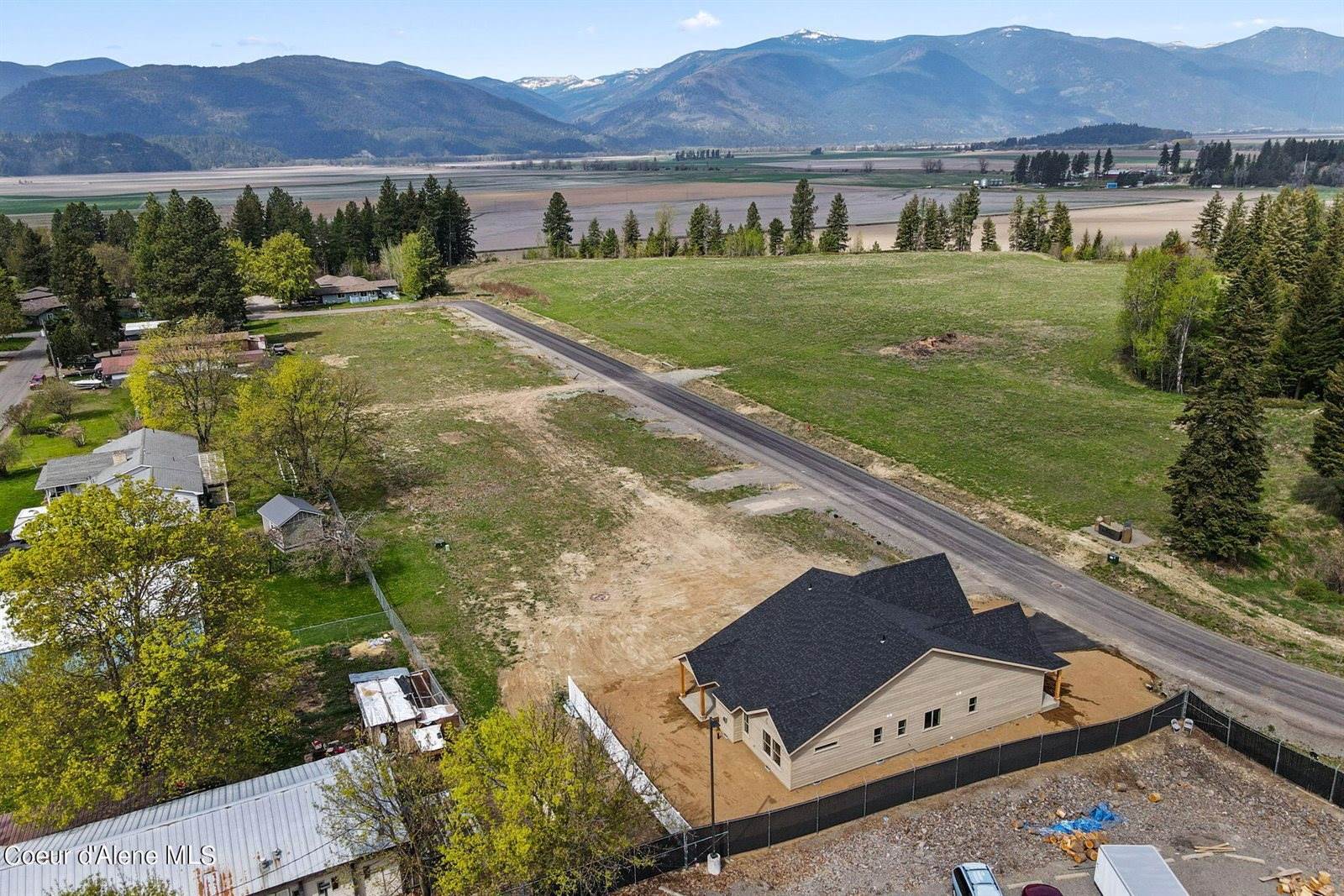 6860 Selkirk St, Bonners Ferry, ID 83805