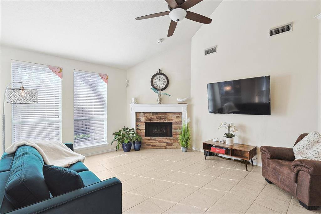 5745 Starboardway Drive, Fort Worth, TX 76135