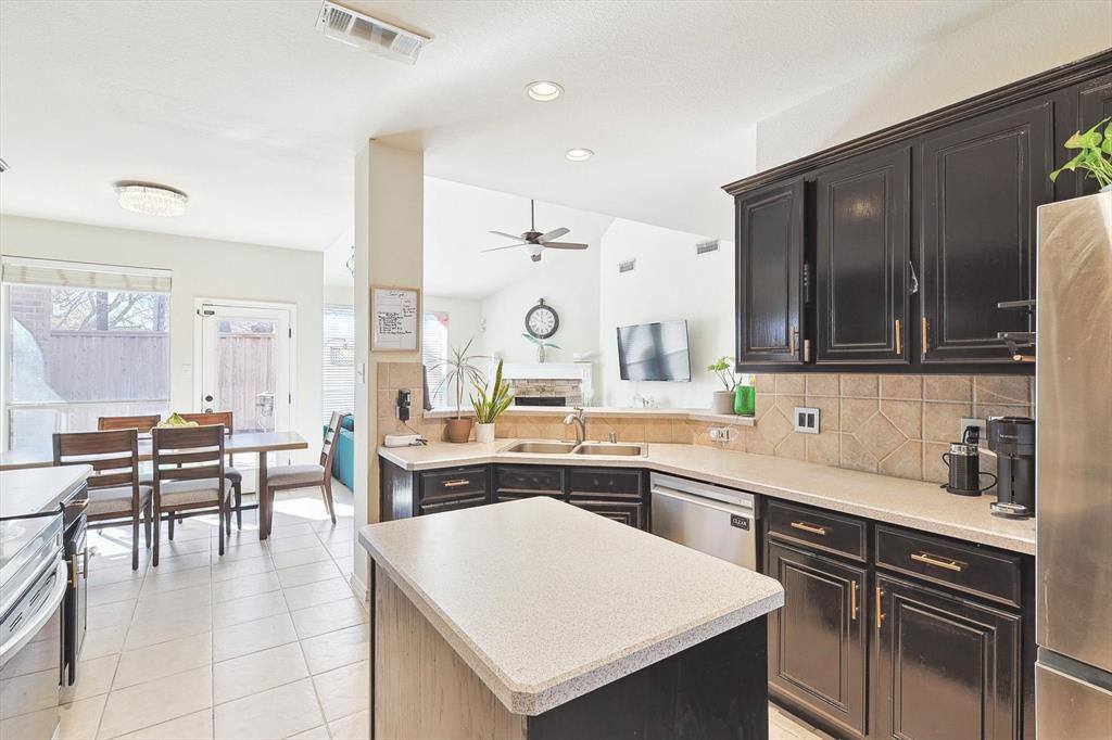 5745 Starboardway Drive, Fort Worth, TX 76135