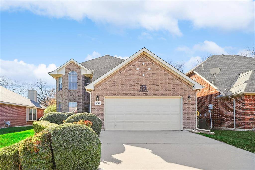 5745 Starboardway Drive, Fort Worth, TX 76135