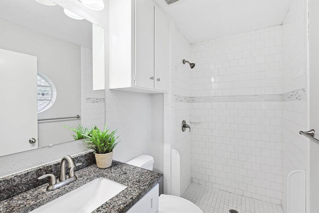 6632 Summertime Lane, Watauga, TX 76148