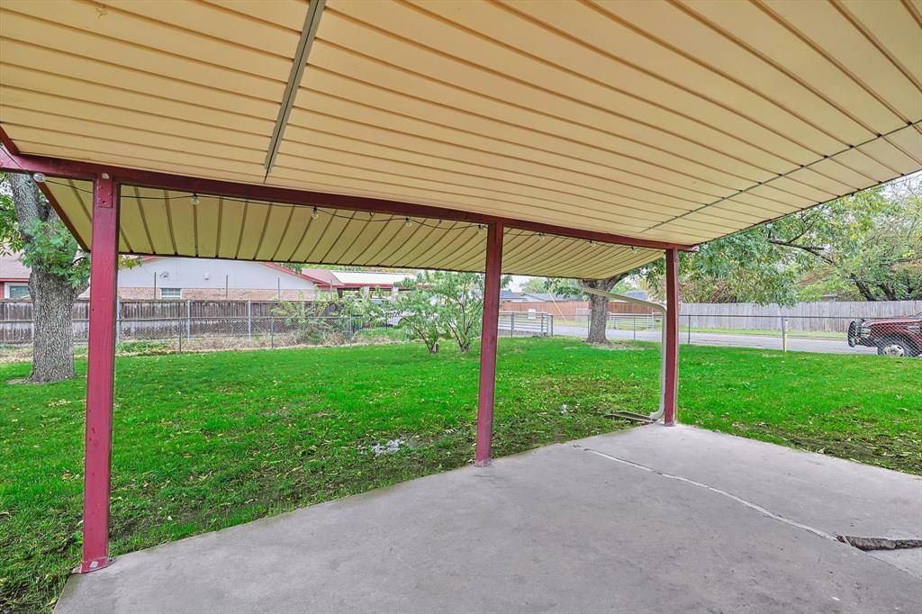 6632 Summertime Lane, Watauga, TX 76148