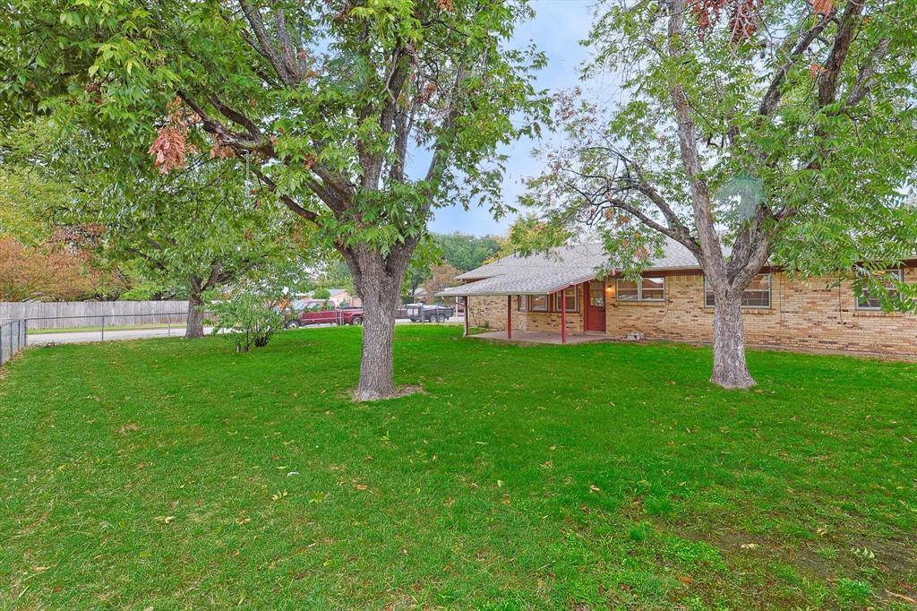 6632 Summertime Lane, Watauga, TX 76148