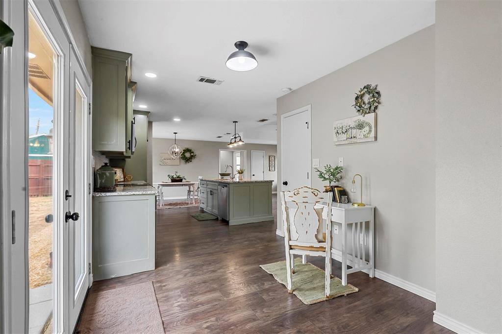 4001 7th Street, Mineral Wells, TX 76067