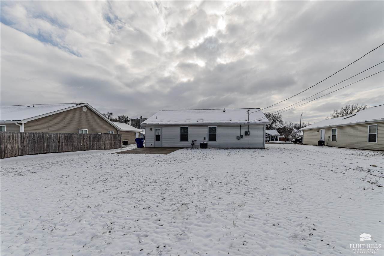 230 East 16th Street, Junction City, KS 66441