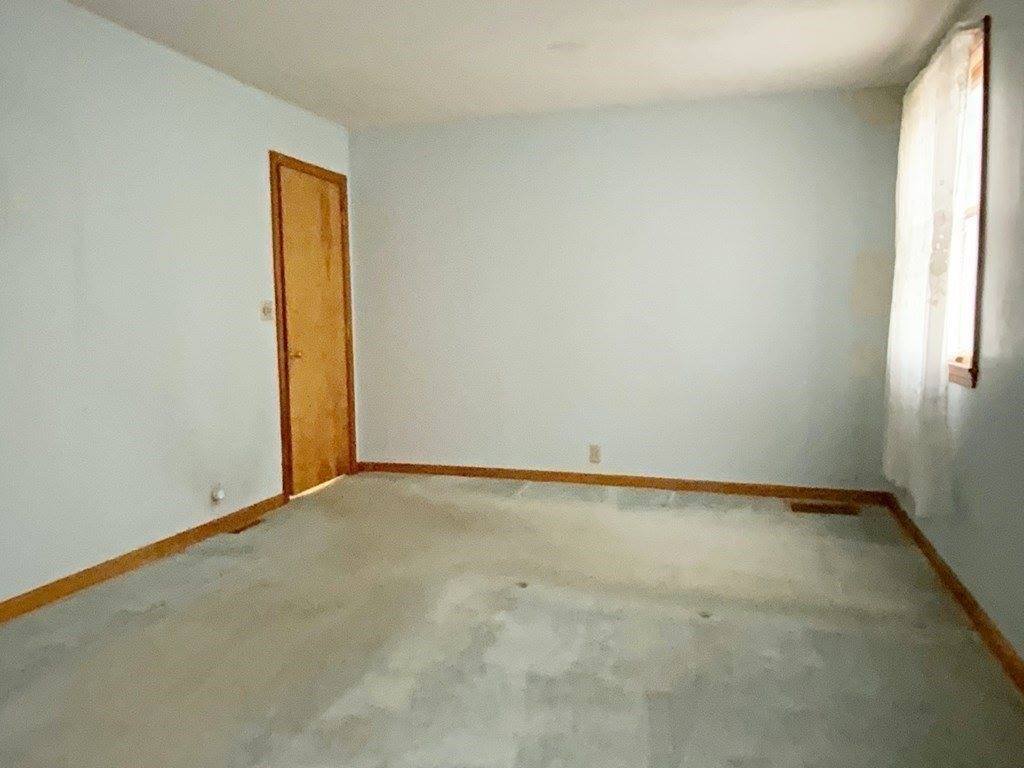 36 S Longyard Rd, Southwick, MA 01077