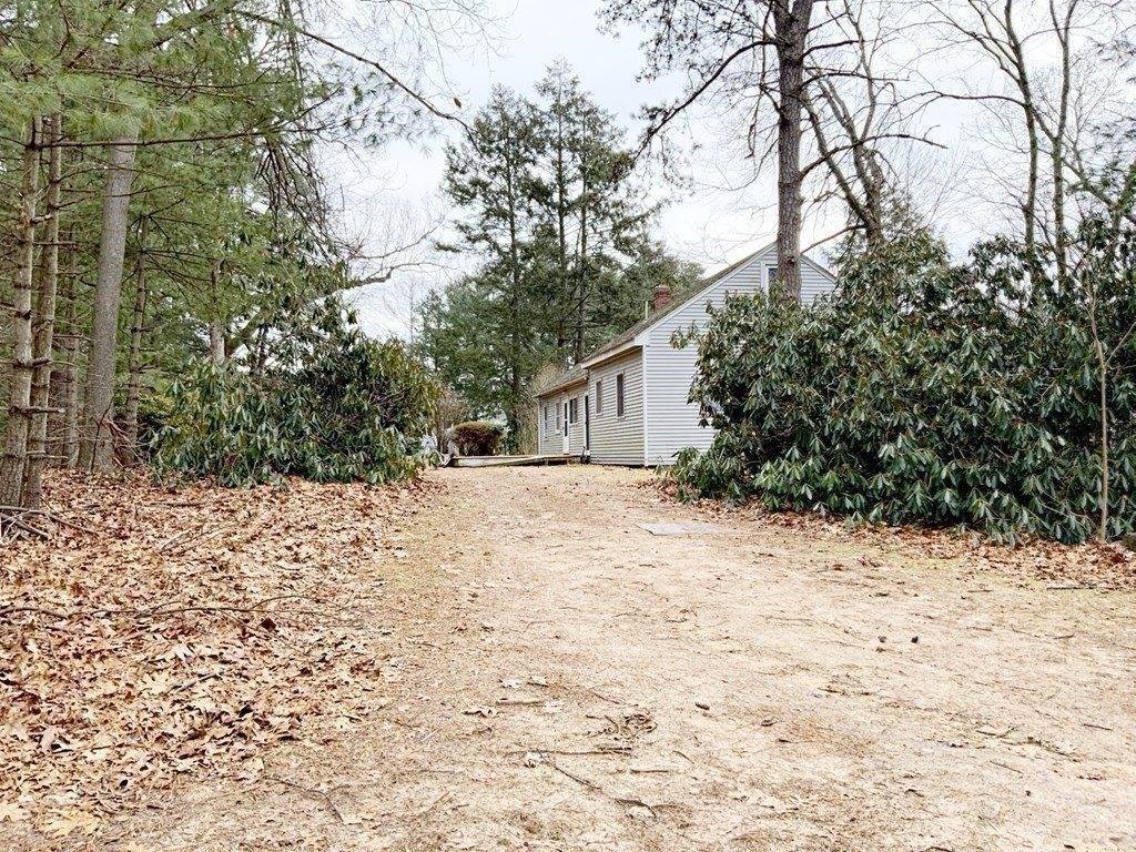 36 S Longyard Rd, Southwick, MA 01077