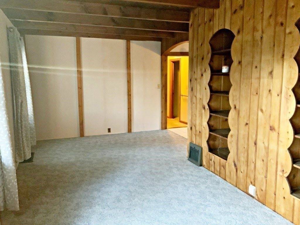 36 S Longyard Rd, Southwick, MA 01077