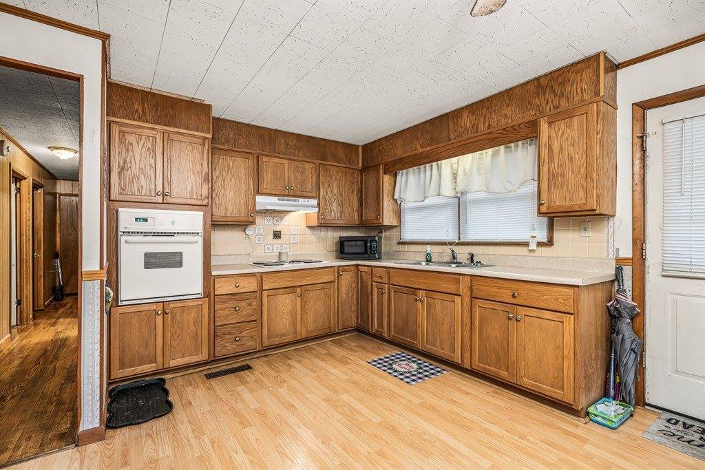 123 J K Lane, Sparta, TN 38583