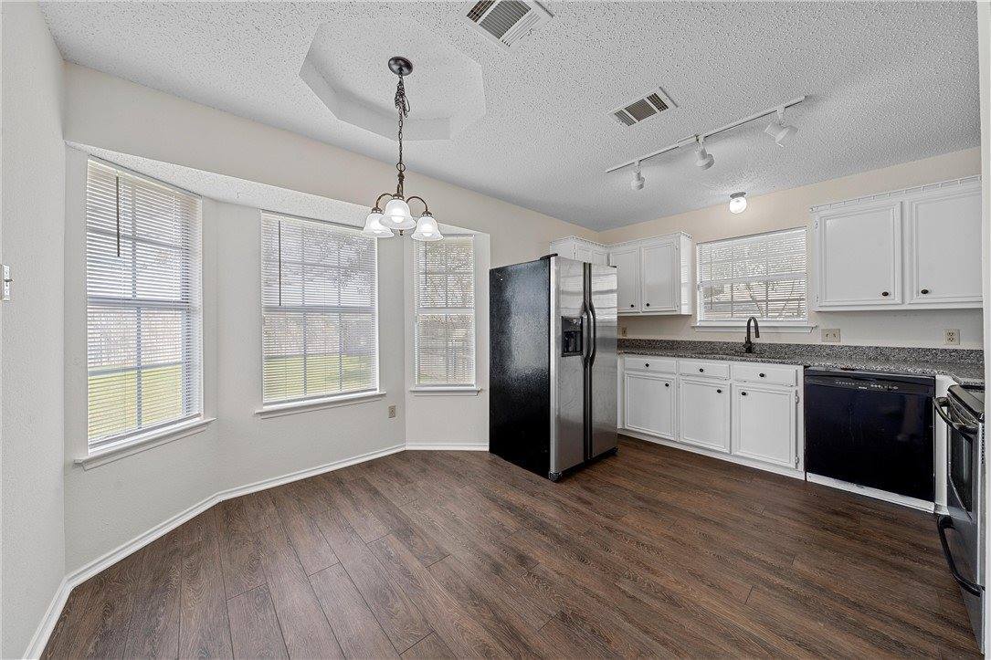 9515 Reno Drive, Woodway, TX 76712