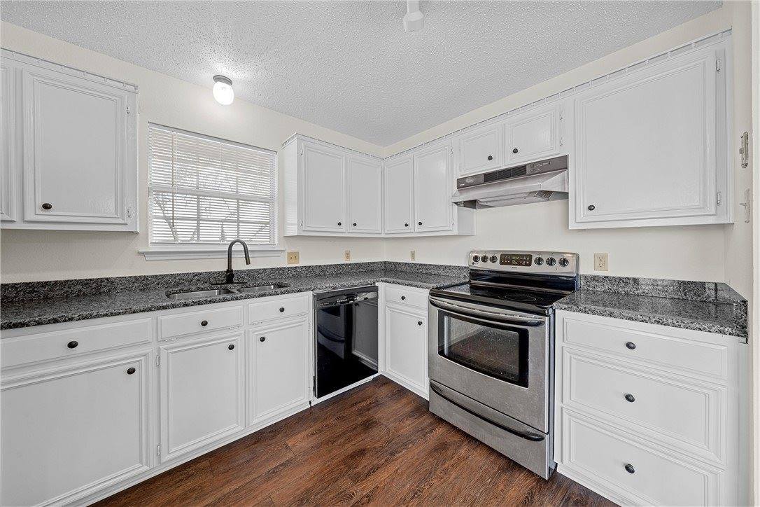 9515 Reno Drive, Woodway, TX 76712