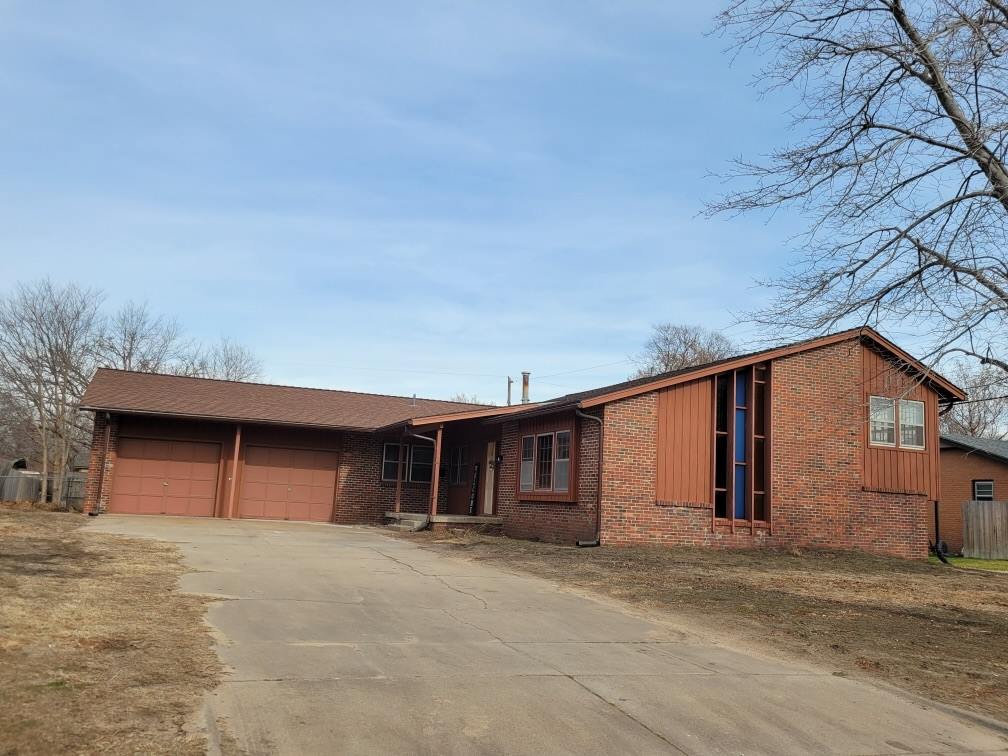 2606 W Bobwhite Rd, Wichita, KS 67204