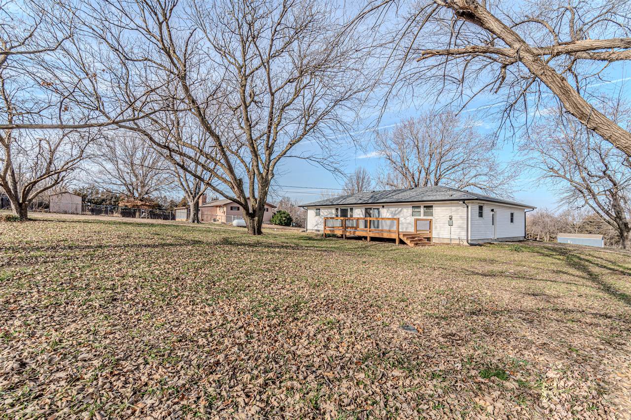 3317 Rolling Hills Drive, Milford, KS 66514