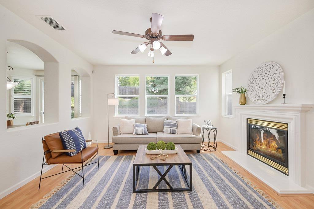 2216 Ursula Way, Roseville, CA 95661