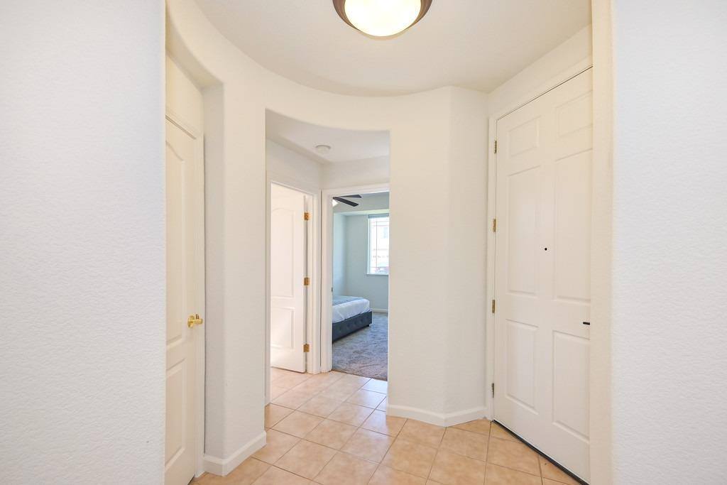 2216 Ursula Way, Roseville, CA 95661