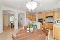 2216 Ursula Way, Roseville, CA 95661