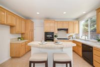 2216 Ursula Way, Roseville, CA 95661