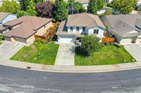 2216 Ursula Way, Roseville, CA 95661