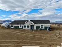 6550 Staunton Dr, Winnemucca, NV 89445