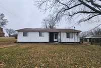 210 N Oak St, Nortonville, KS 66060