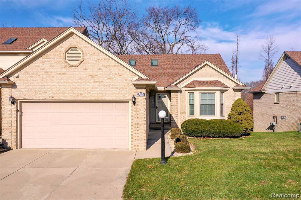 35574 Ann Arbor Trail Trail, Livonia, MI 48150