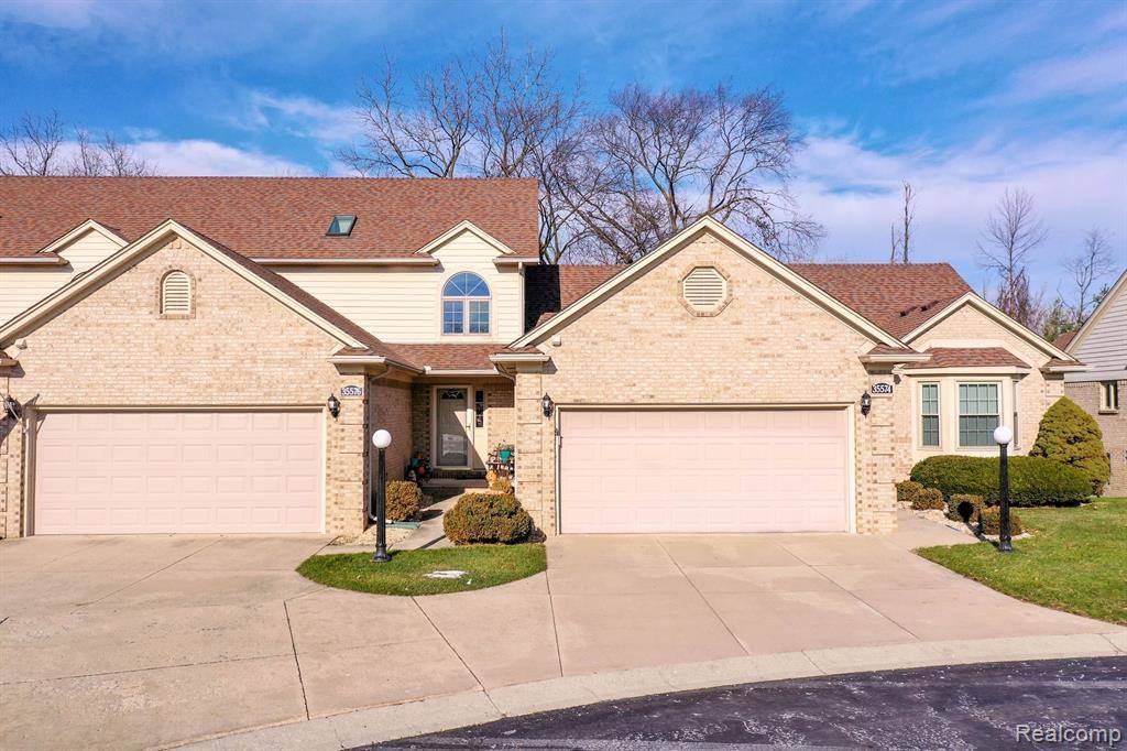 35574 Ann Arbor Trail Trail, Livonia, MI 48150