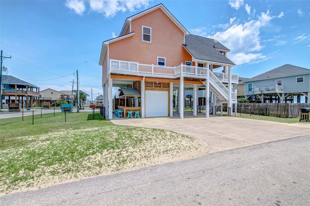 2774 Gulf View Lane, Crystal Beach, TX 77650