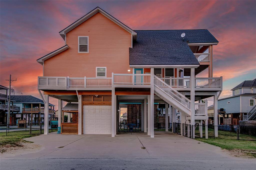 2774 Gulf View Lane, Crystal Beach, TX 77650