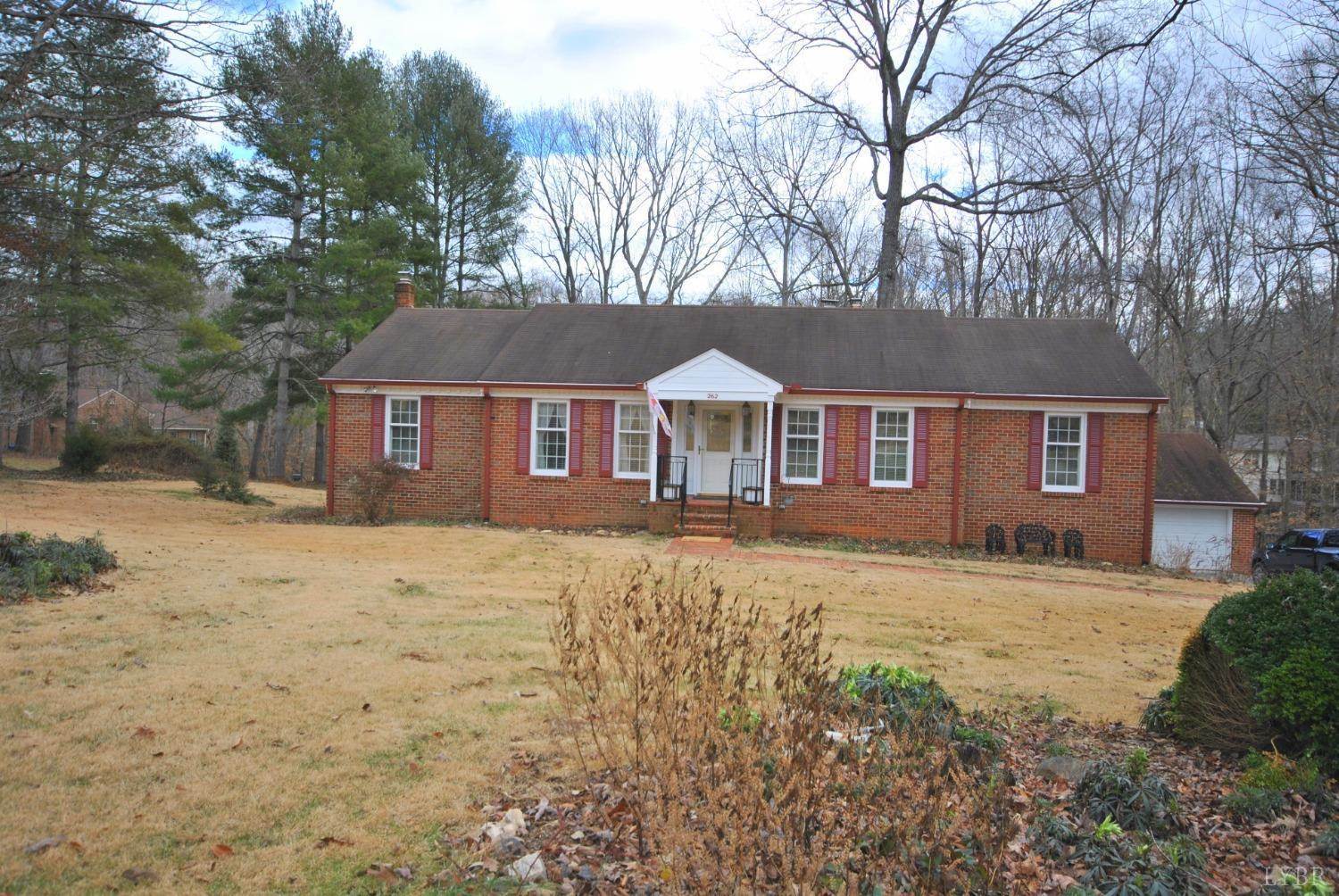 262 Burr Oak Road, Lynchburg, VA 24502