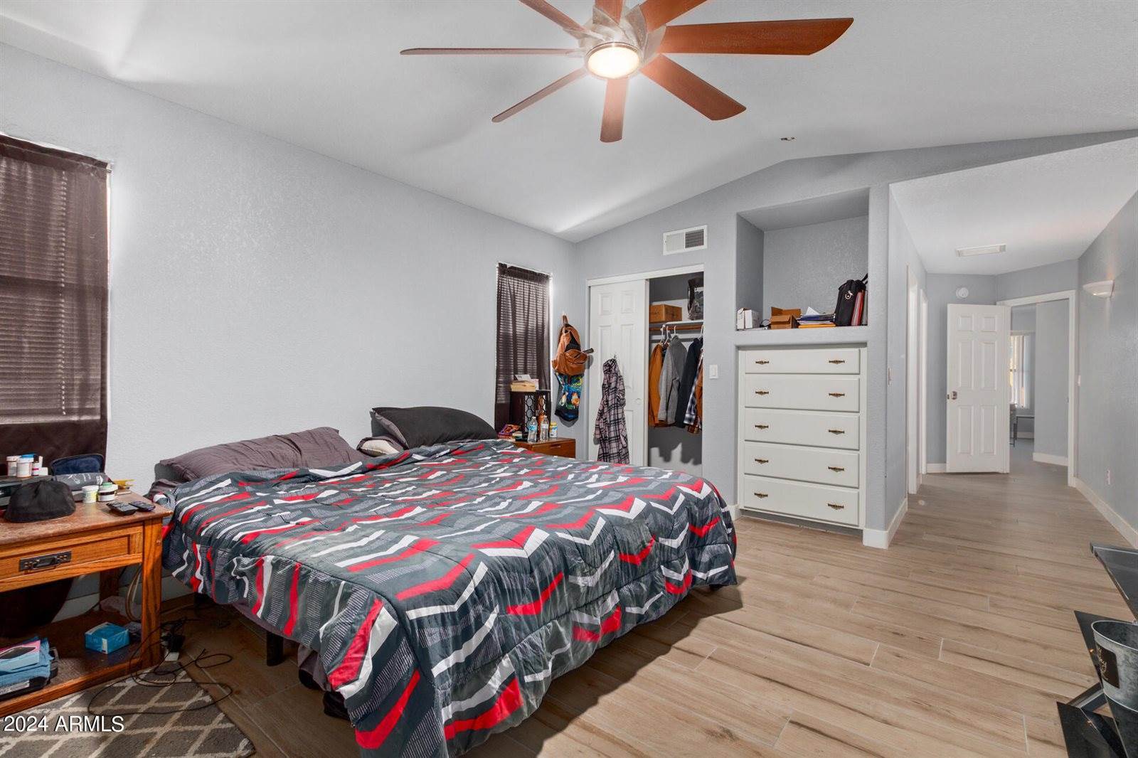 821 East Hondo Avenue, Apache Junction, AZ 85119