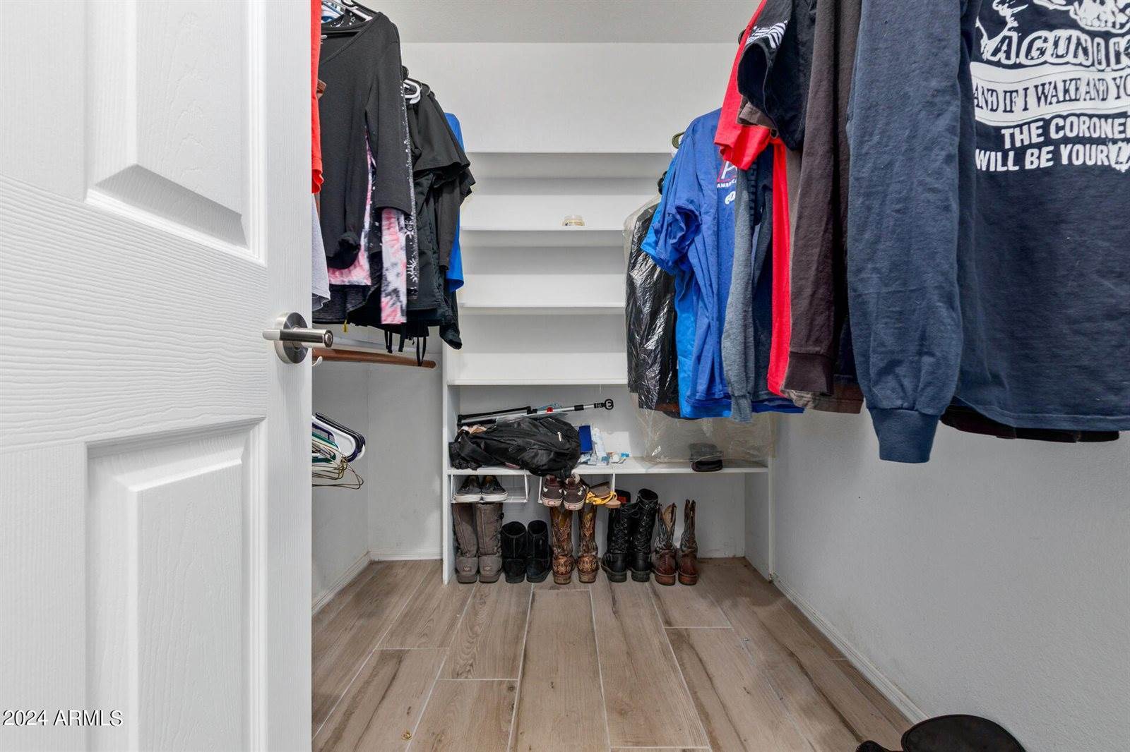 821 East Hondo Avenue, Apache Junction, AZ 85119