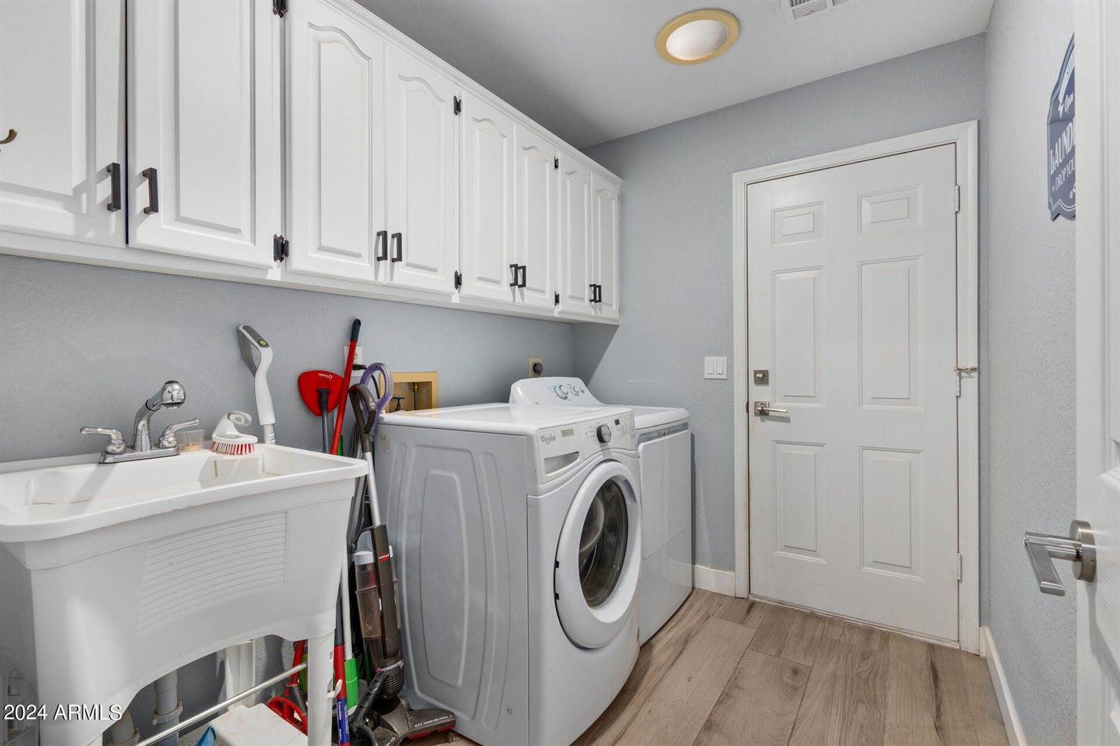 821 East Hondo Avenue, Apache Junction, AZ 85119