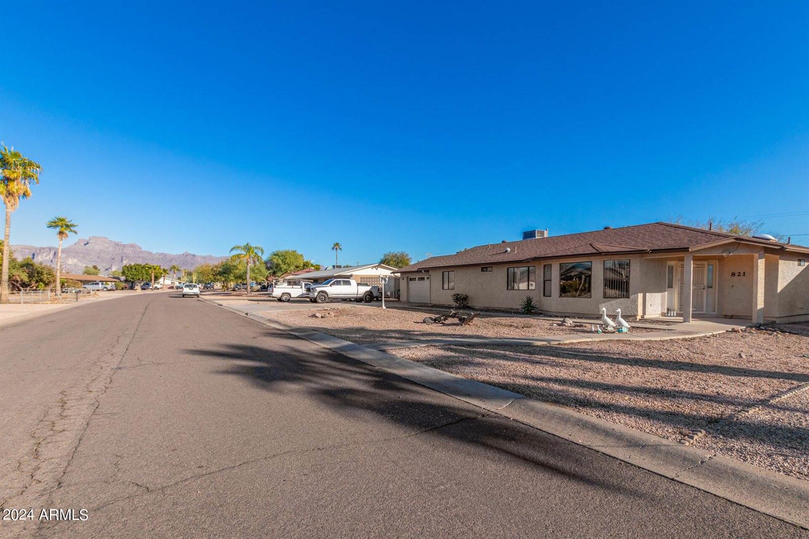 821 East Hondo Avenue, Apache Junction, AZ 85119